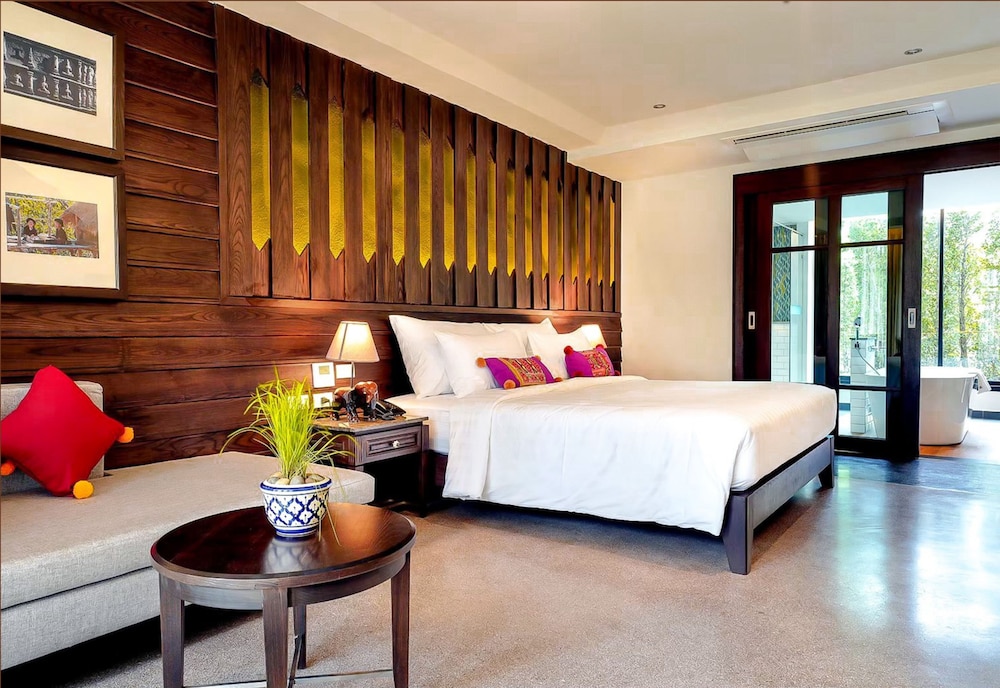 GRAND, SMILE, DELUXE, DOUBLE BED
