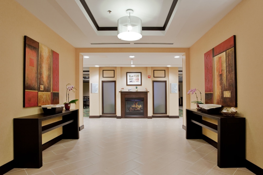 Holiday Inn Express Hotel and Suites Raleigh Sw Nc State 46/80