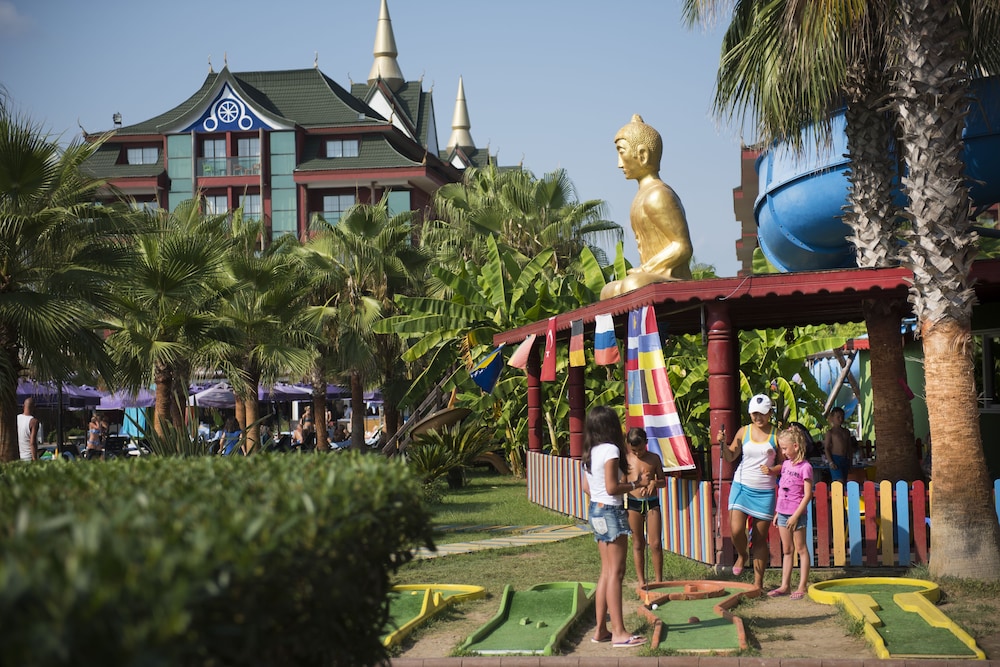 Siam Elegance Hotels and Spa 26/35