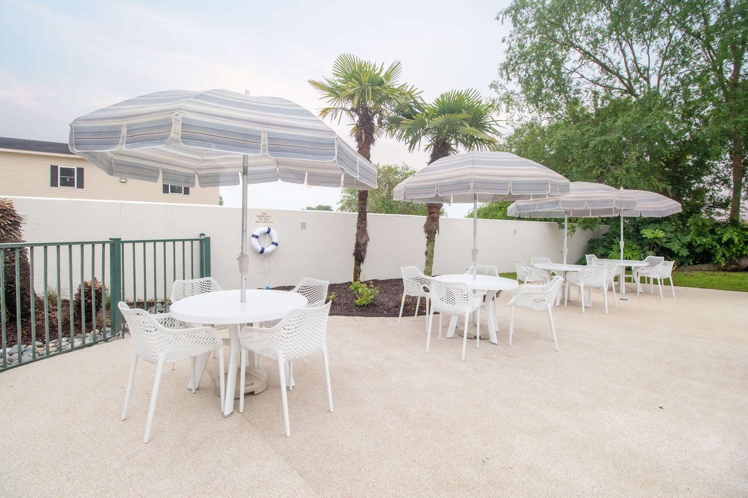 Econo Lodge Inn & Suites Foley-North Gulf Shores 8/40