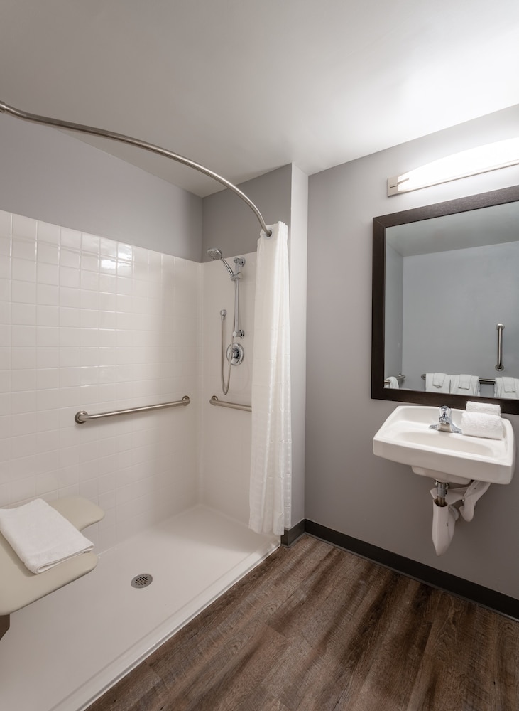 stayAPT Suites Alexandria-Fort Belvoir 14/37