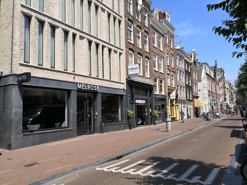 Melrose Hotel 31/42