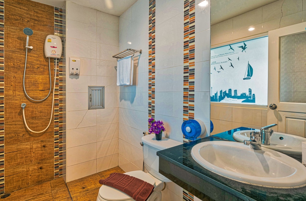 TJ Patong Hotel (SHA Plus+) 23/26