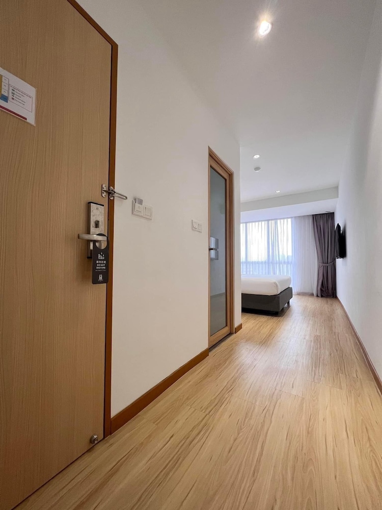 MIYABI HOTEL PERMAS 20/50