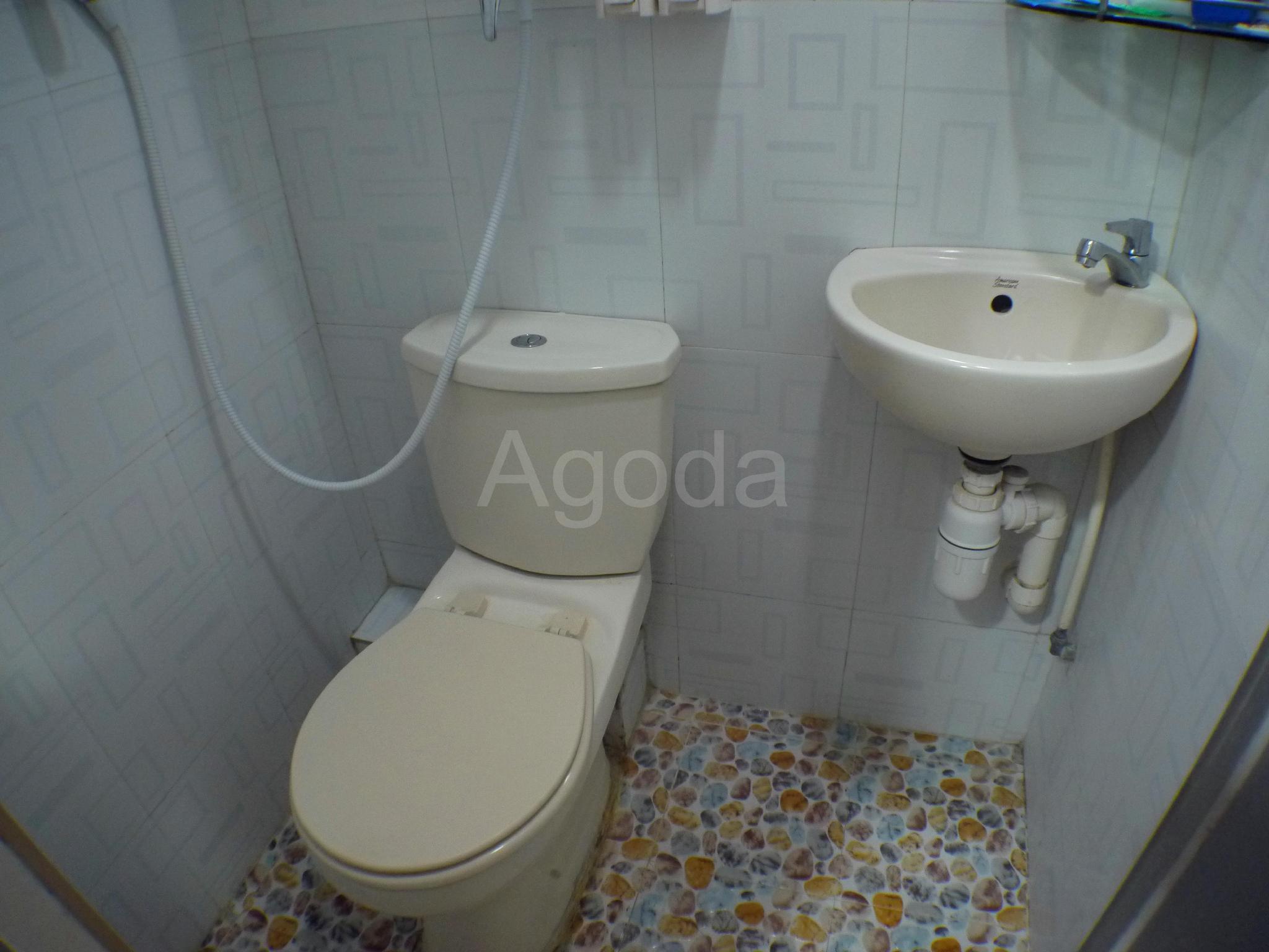 Loi Loi Guest House 15/16