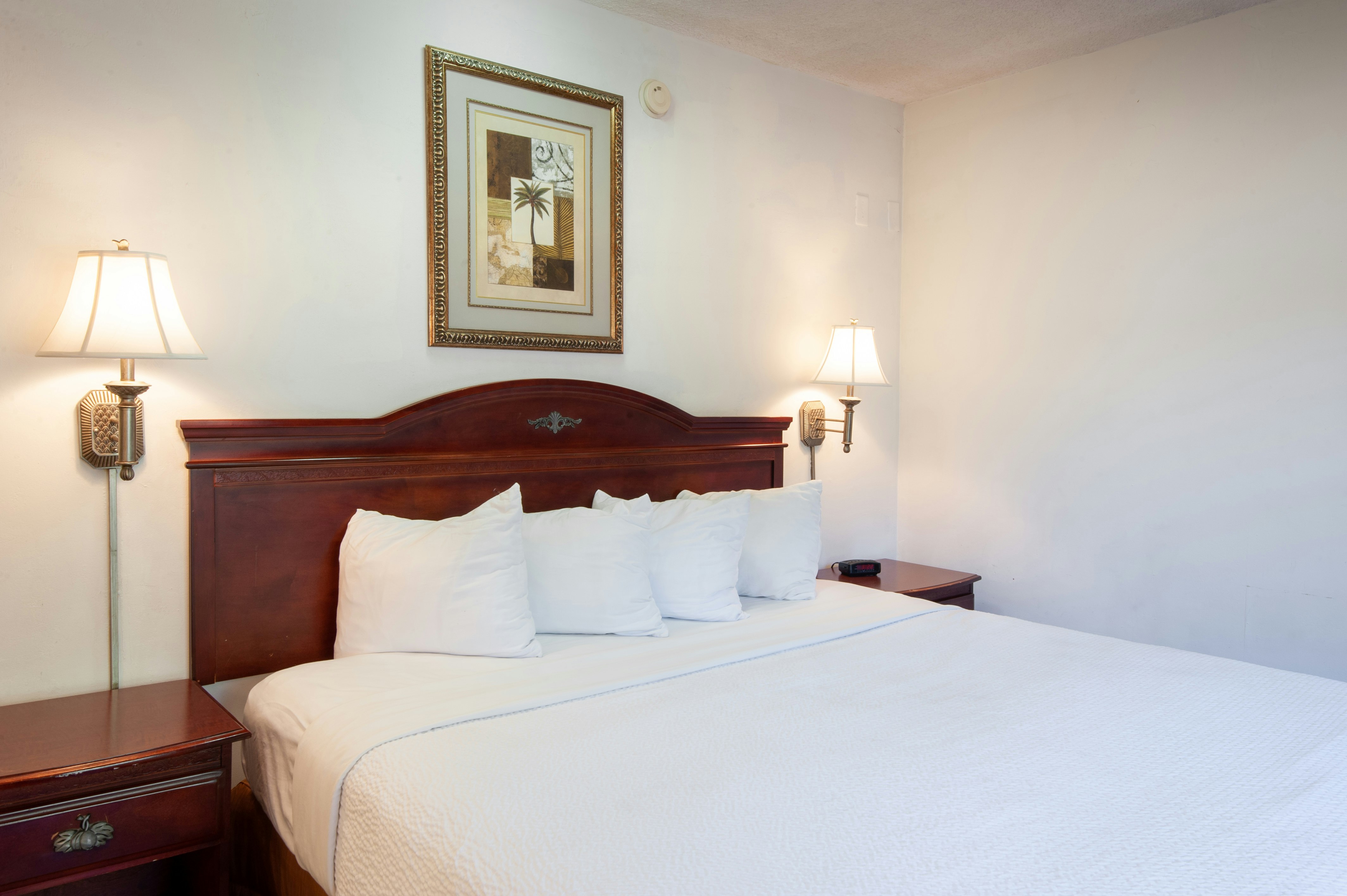 Studio City Court Yard Hotel 41/64