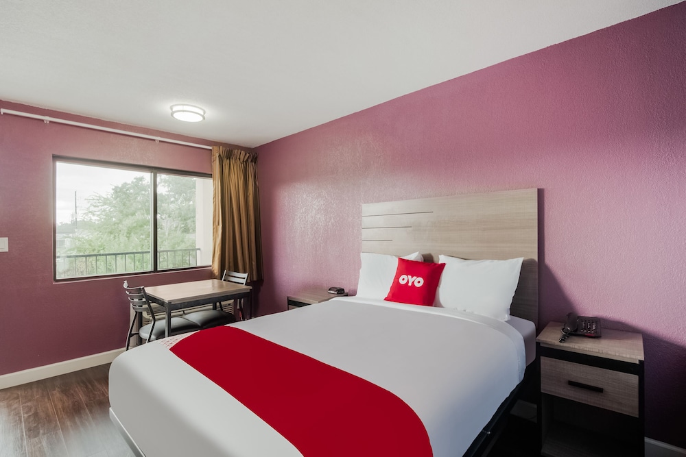 OYO Hotel Houston N Fm-1960 Champions TX 21/58