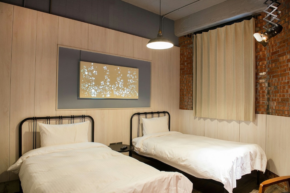 STANDARD, TWIN BEDS