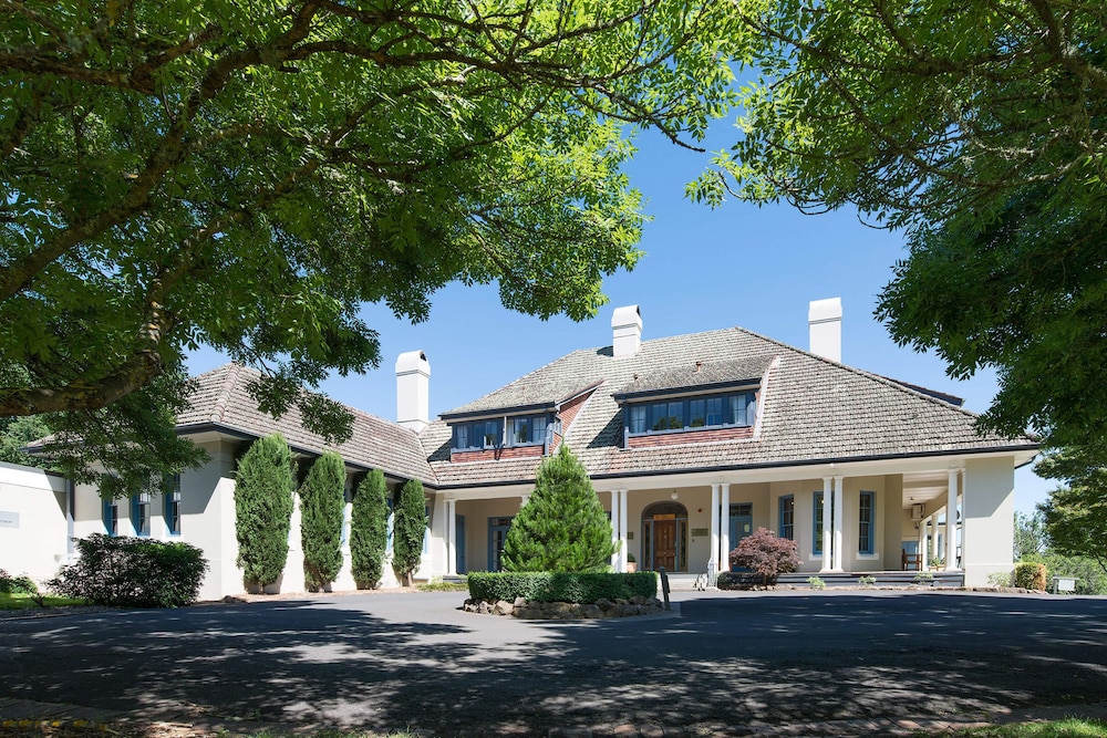 PEPPERS MANOR HOUSE 8/80
