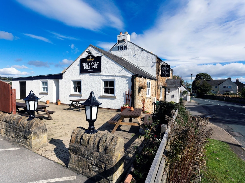 The Holly Hill Inn 29/31