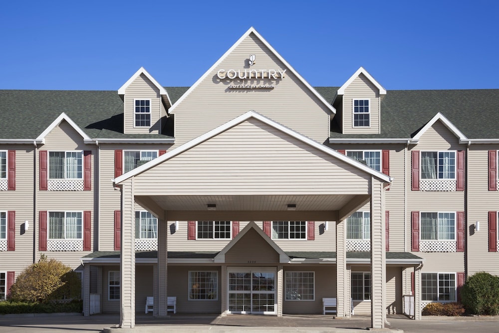 Country Inn & Suites By Radisson Bismarck Waterpark 2/22