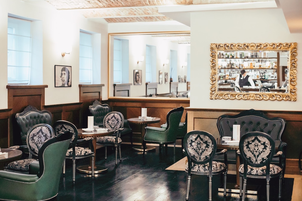Le Premier Boutique Hotel 49/66