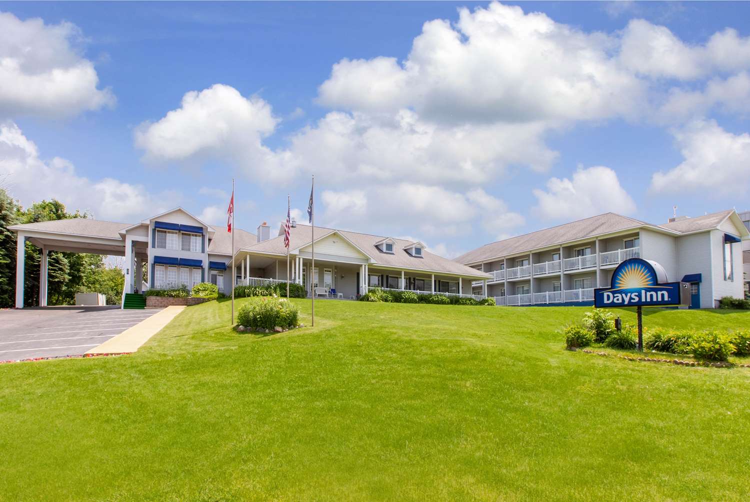 Days Inn by Wyndham Petoskey 28/31