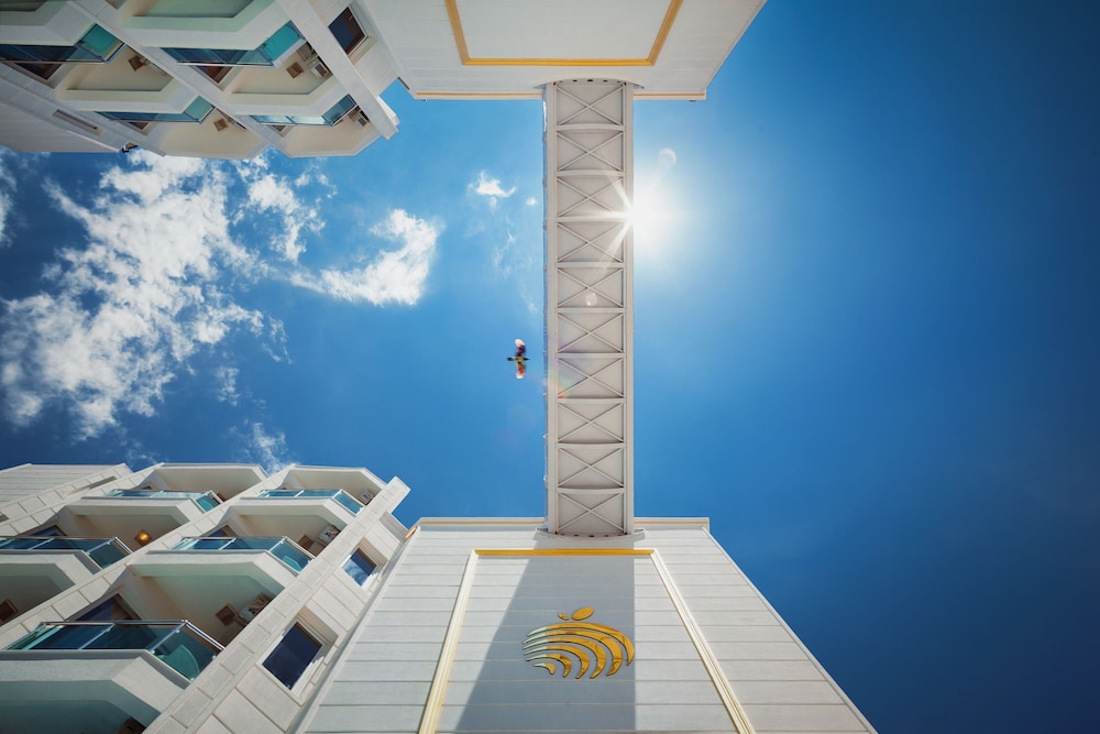 Golden Orange Hotel 36/38