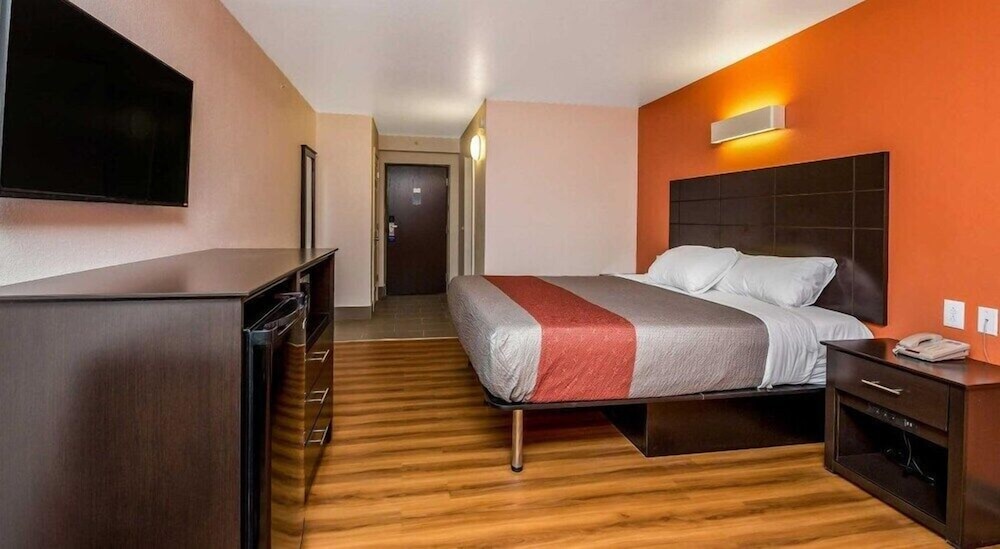 Motel6 Peoria, IL 36/66