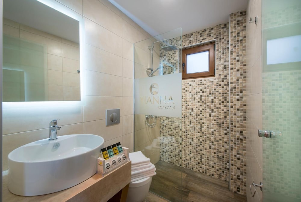Yianna Caravel Suites by Checkin - Adults Only 64/65