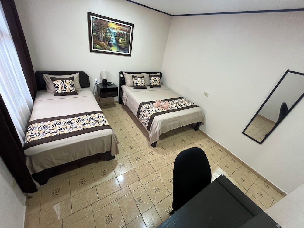 HOTEL DEL RIO 20/35