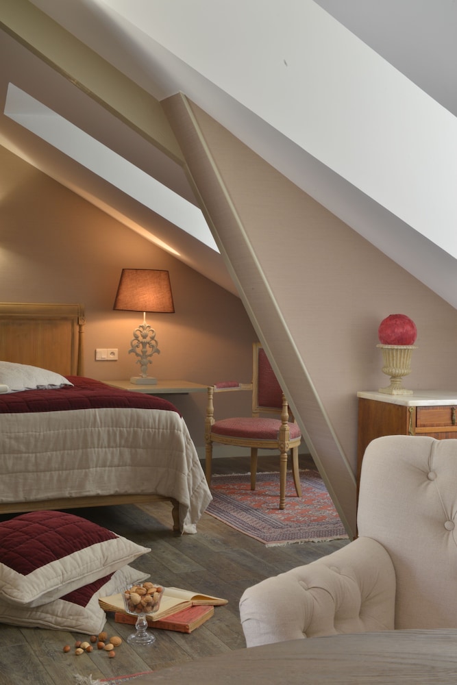 HOTEL SAINT-PIERRE 50/64