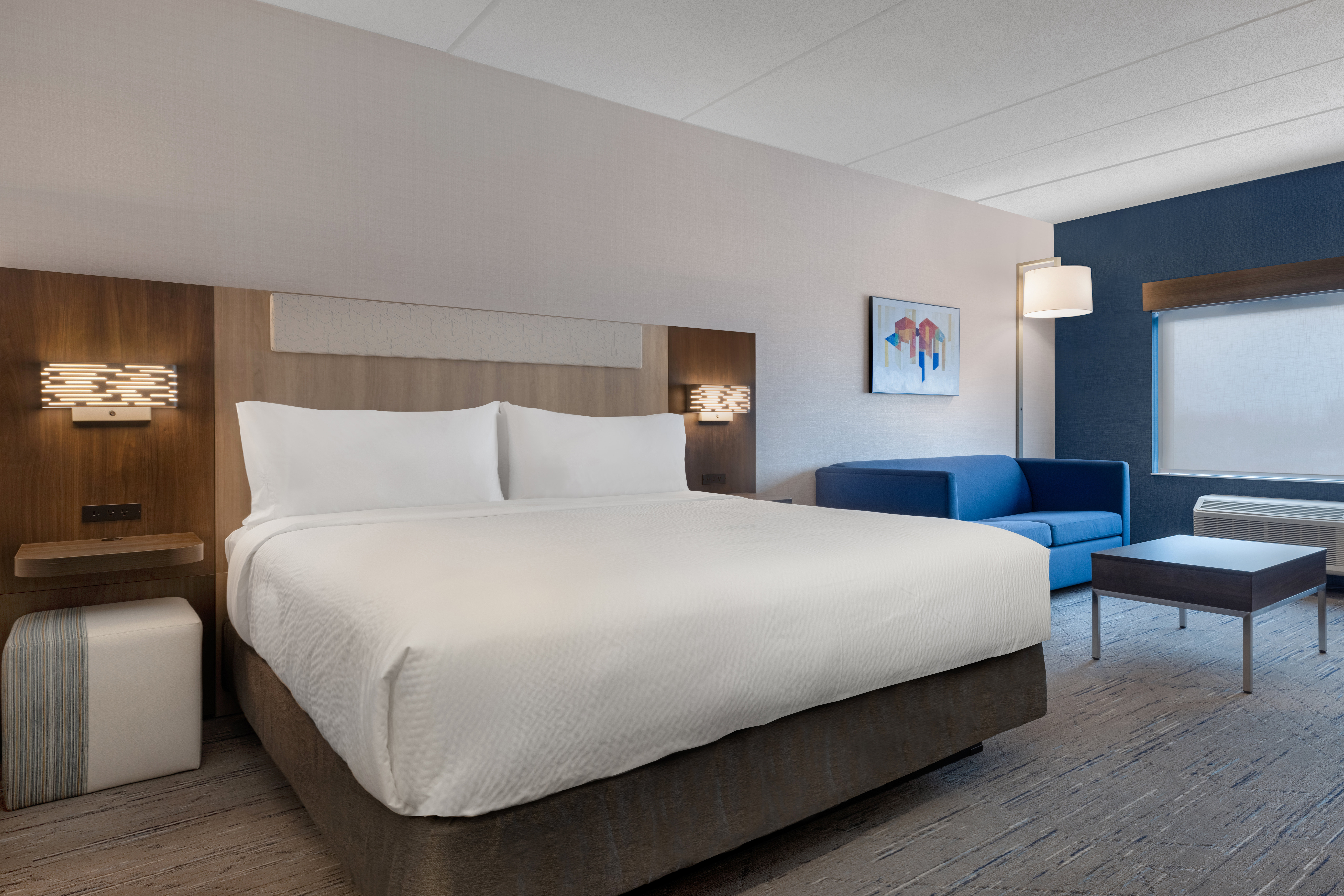 Holiday Inn Express & Suites St Thomas 11/50
