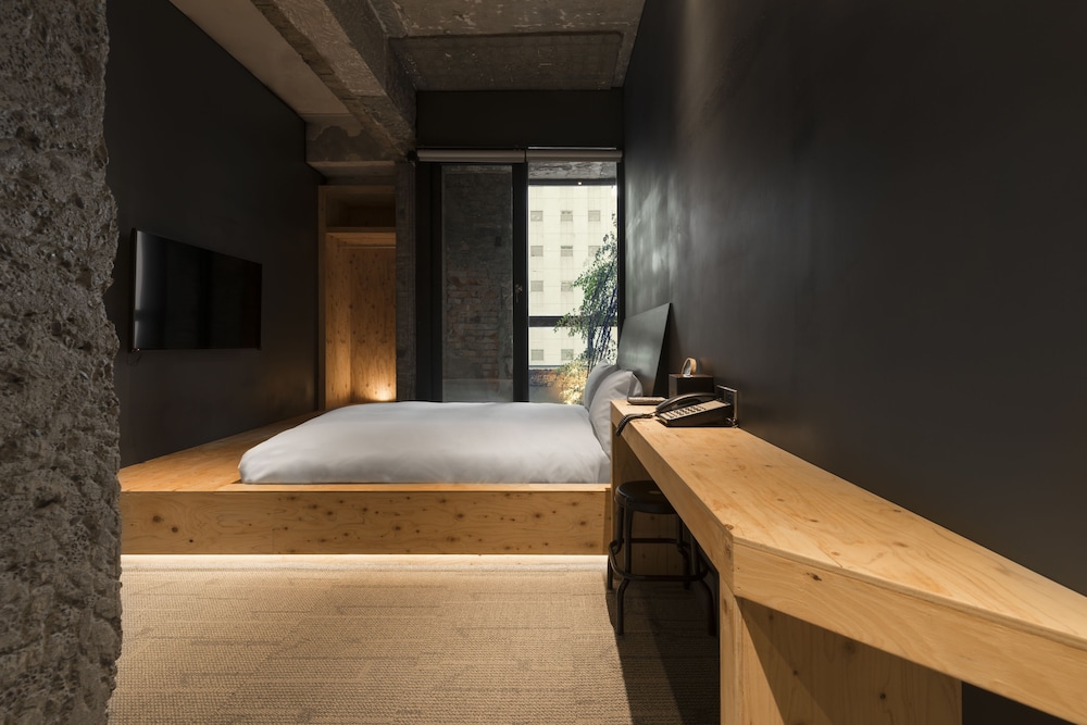 SOF Hotel 30/30