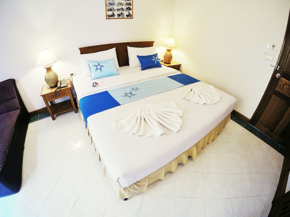 Sea Front Home 21/70