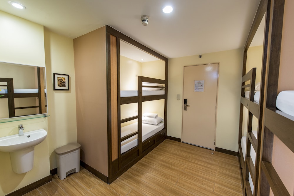 Kabayan Hotel Pasay 39/70