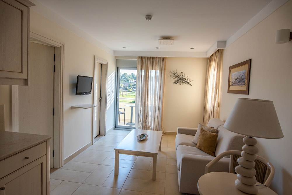 Almiriki Chios Rooms & Apartments 44/66