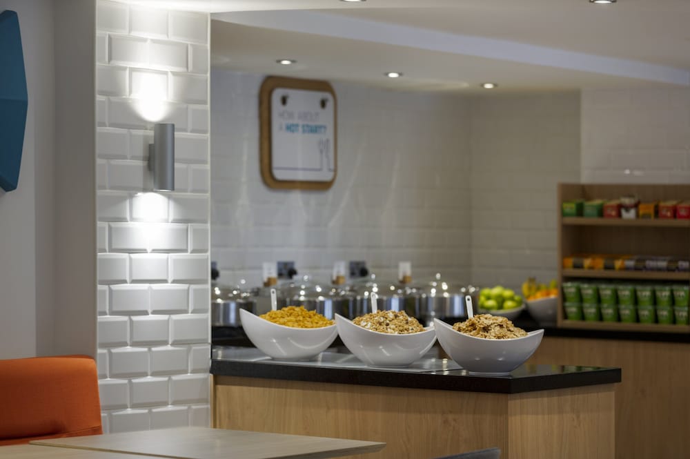 Holiday Inn Express Edinburgh City Centre 10/62