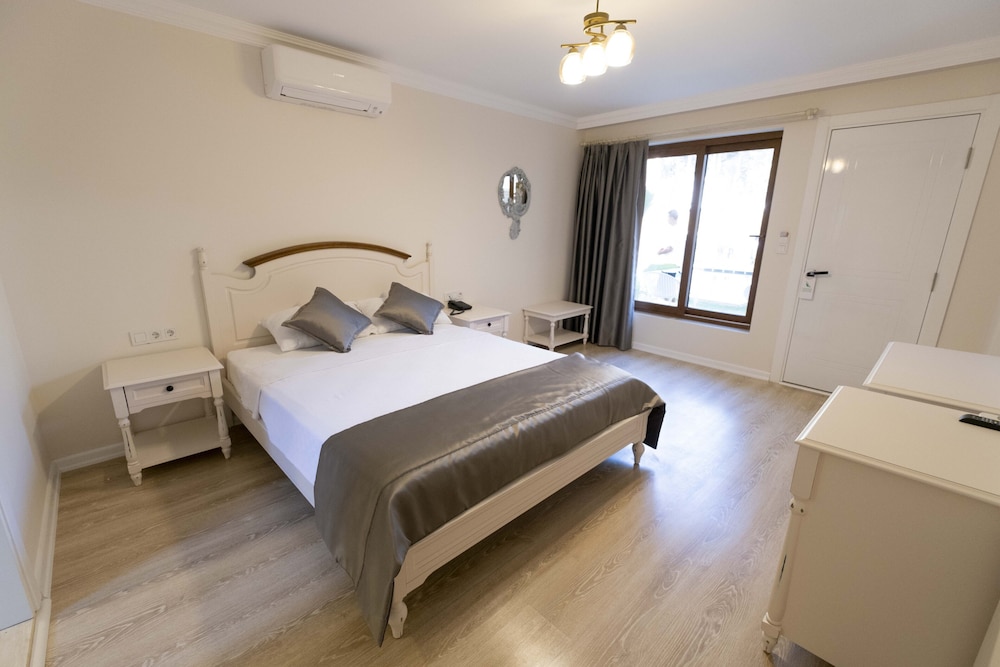 Icarus Hotel 15/46