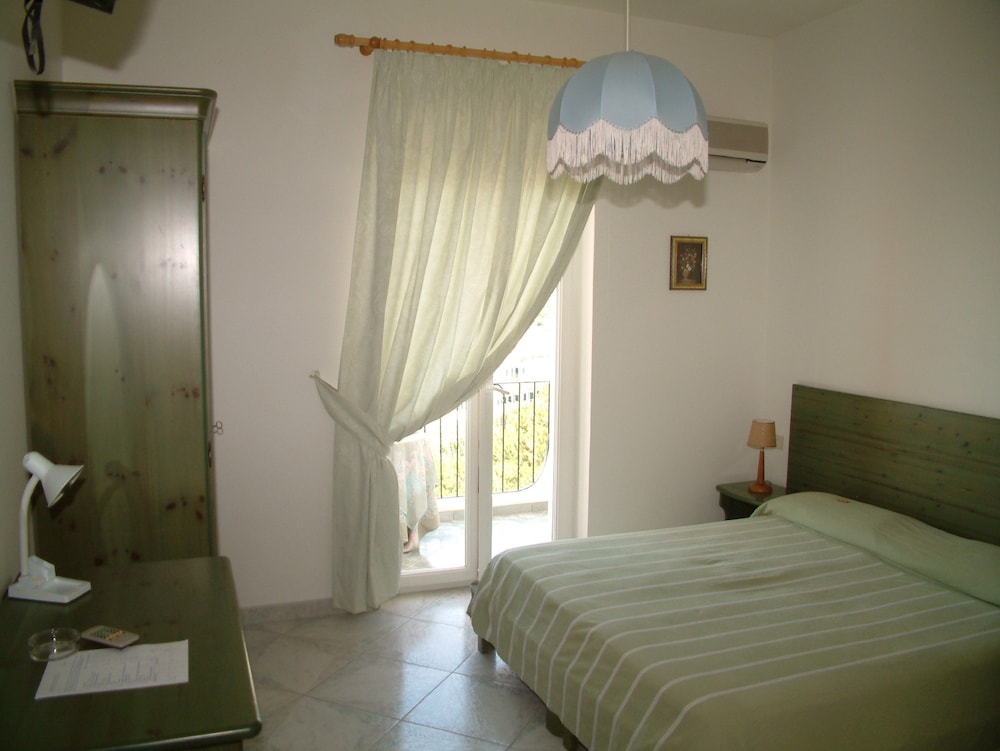 Hotel La Ginestra 8/32