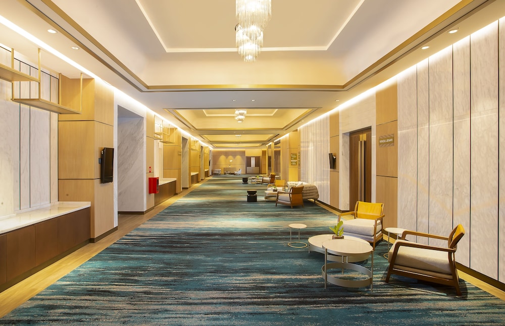 Swiss-Belhotel Solo 36/57