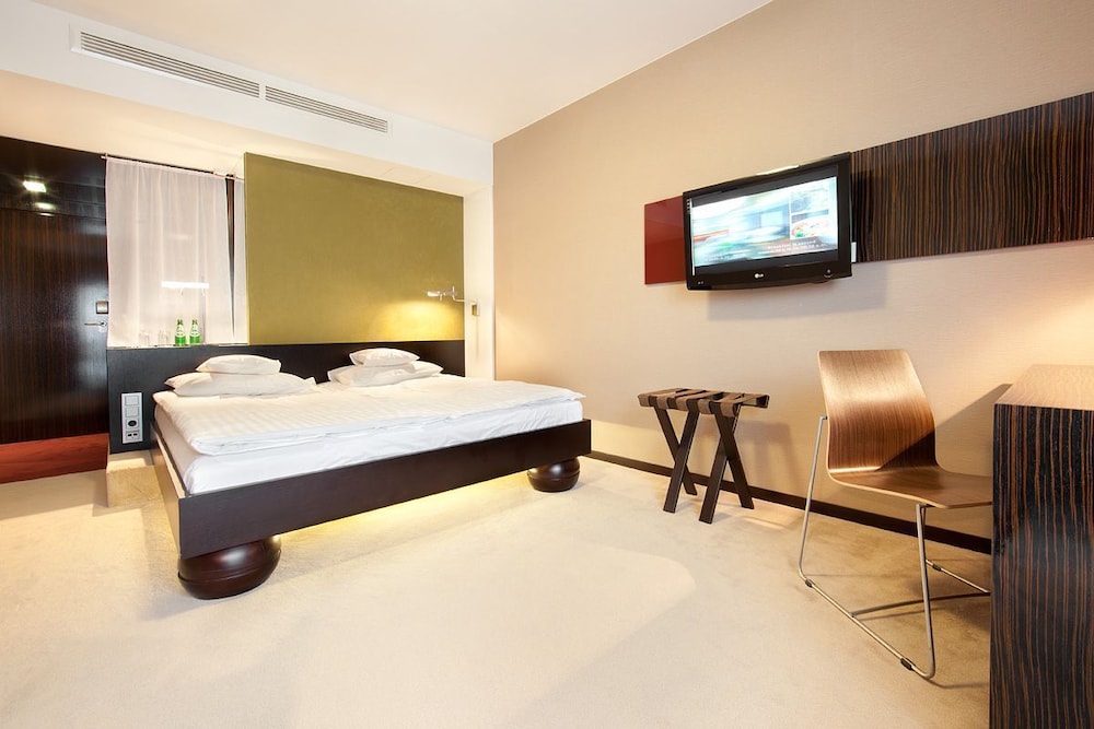 Niebieski Art Hotel And Spa 8/45