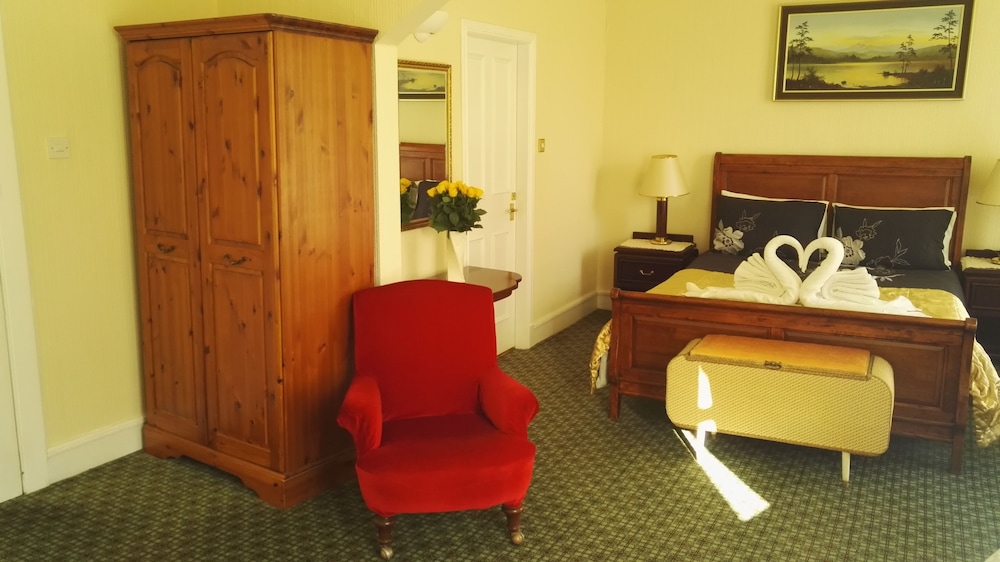 Victoria Hotel 30/47