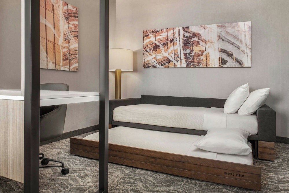 SpringHill Suites by Marriott Phoenix West/Avondale 14/21