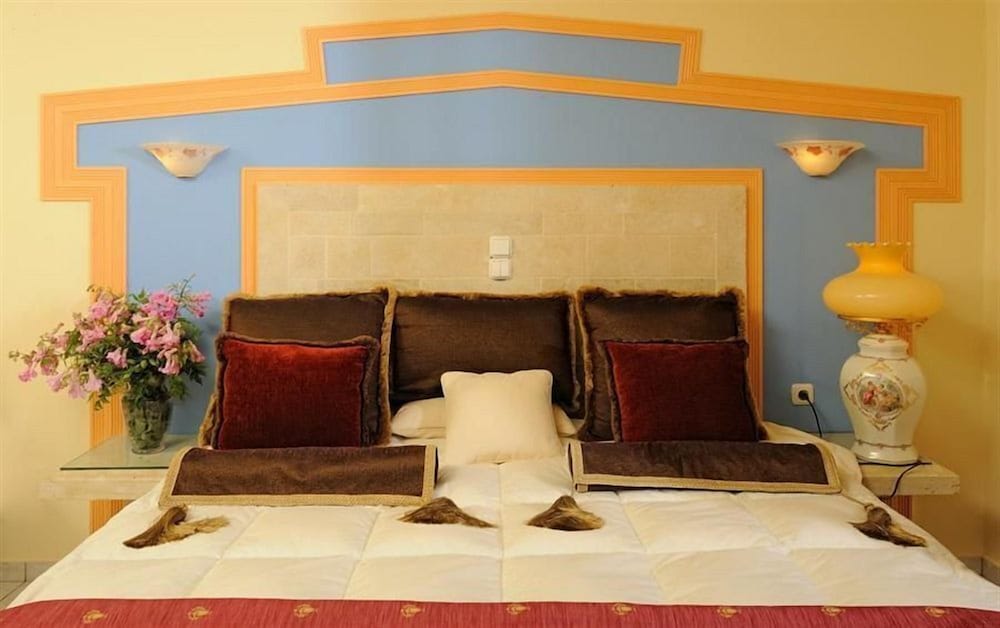 Parthenis Hotel & Suites 8/50