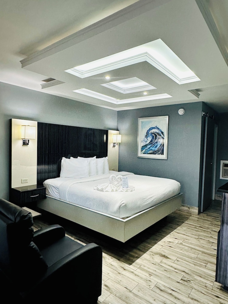 STANDARD, KING BED