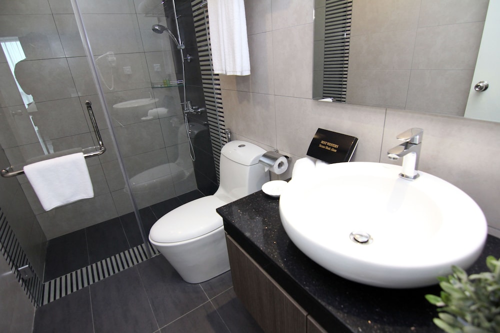 Nexus Regency Suites & Hotel 25/69