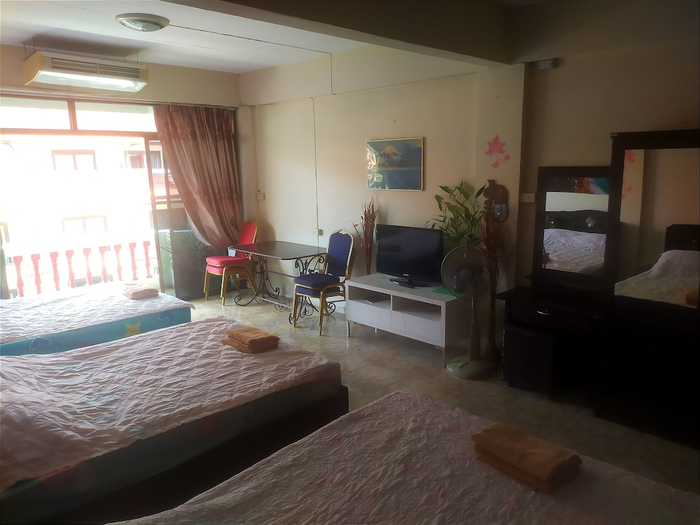 Artem's Guesthouse 15/39
