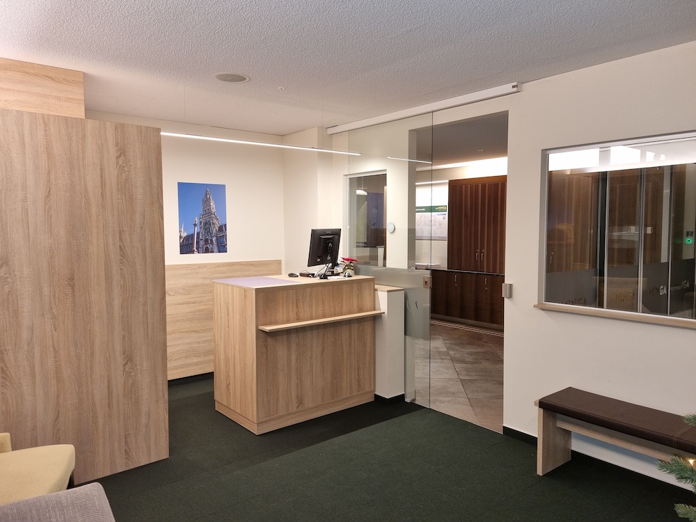 Carathotel Munchen City 2/23