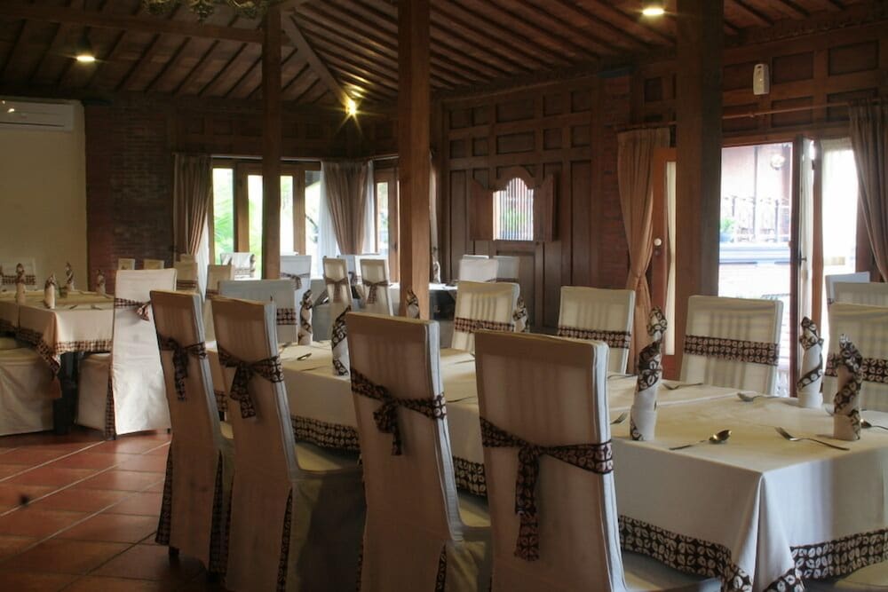 Omah Sinten Heritage Hotel & Resto 12/19