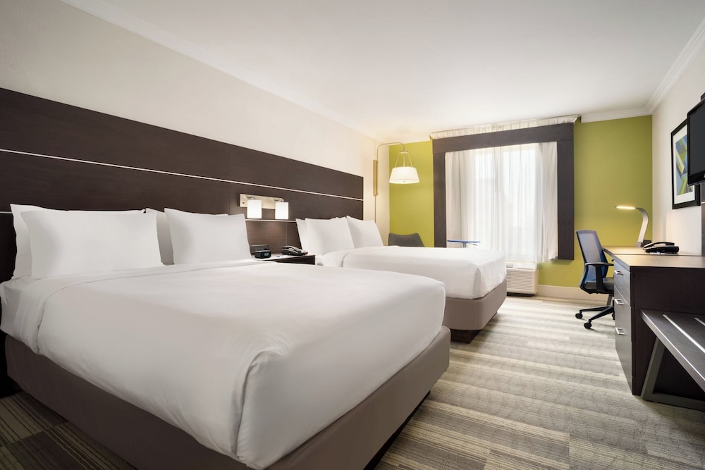 Holiday Inn Express & Suites Dallas NE - Allen 11/55
