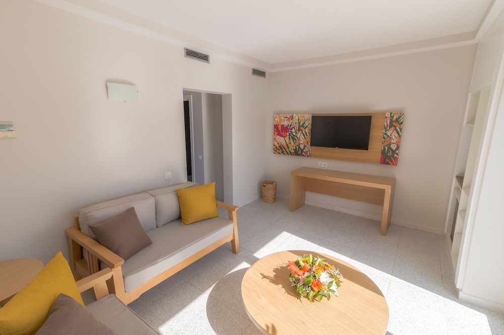 Hotel LIVVO Koala Garden 45/66
