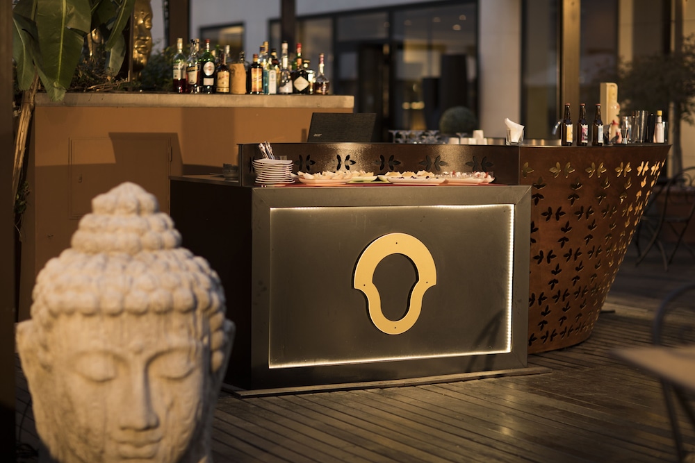 Neo Hotel 38/75