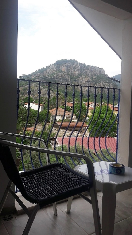Rota Hotel 4/50