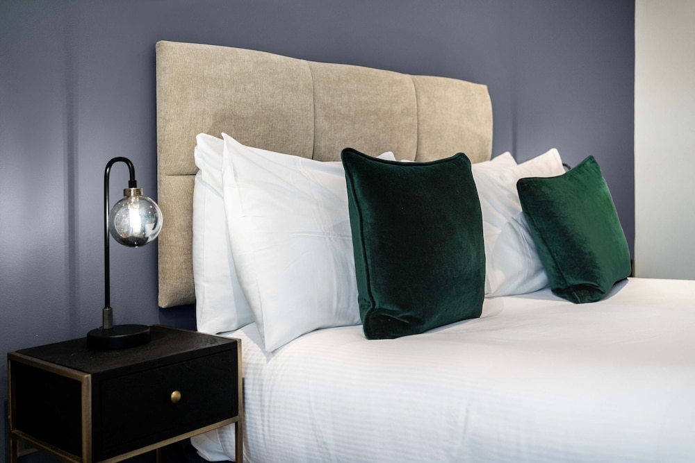 Regent Hotel 22/50