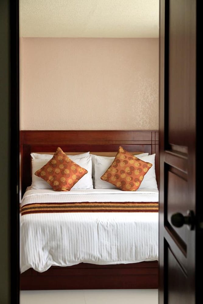 Hotel Centro Puerto Princesa Near Airport by ZUZU 40/107