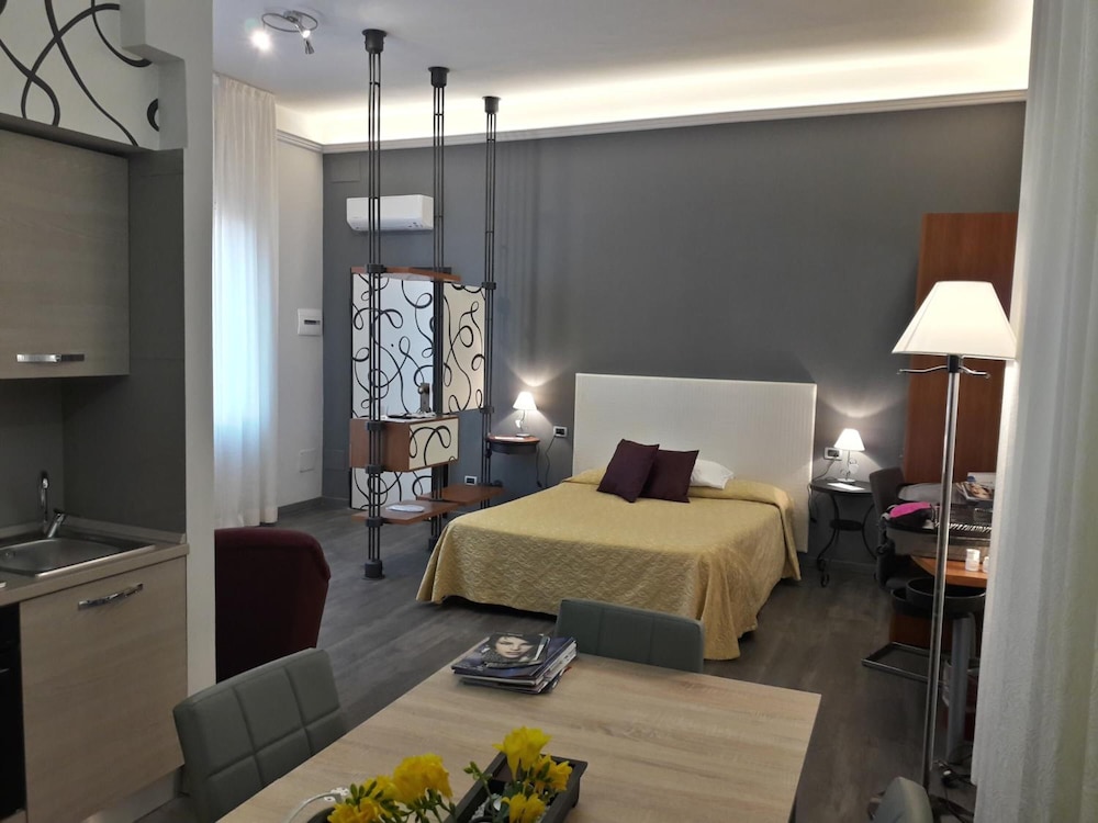 Albergo Centrale Bologna 47/79