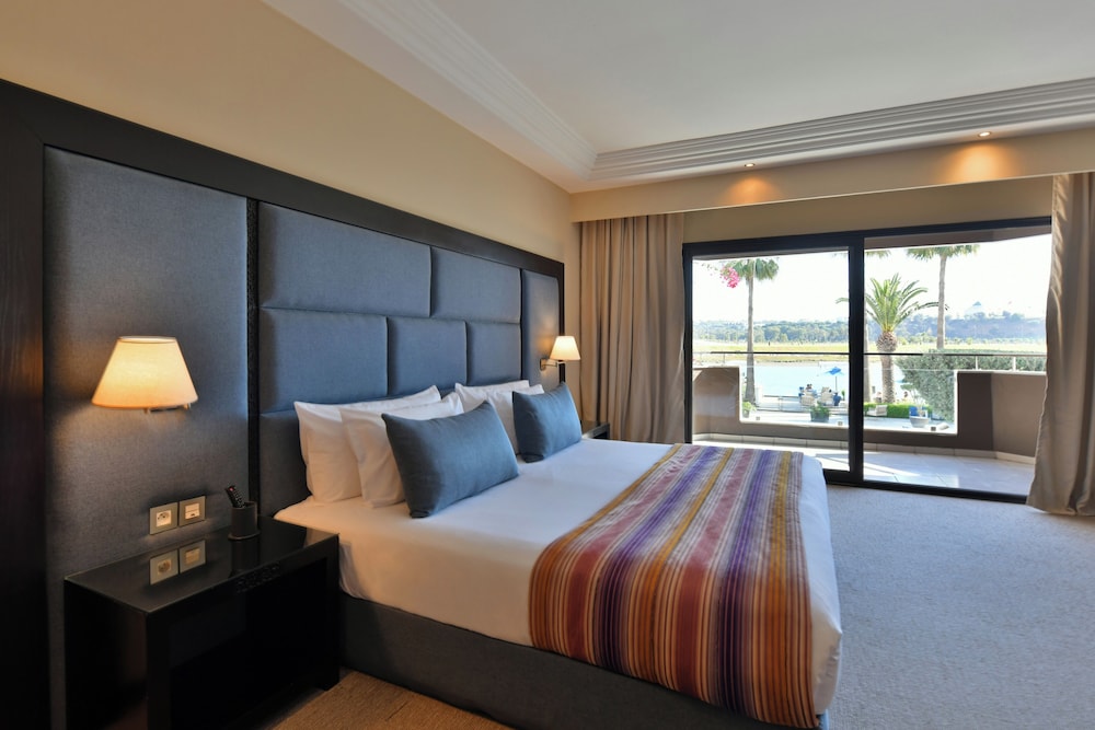 PREMIUM, GARDEN VIEW