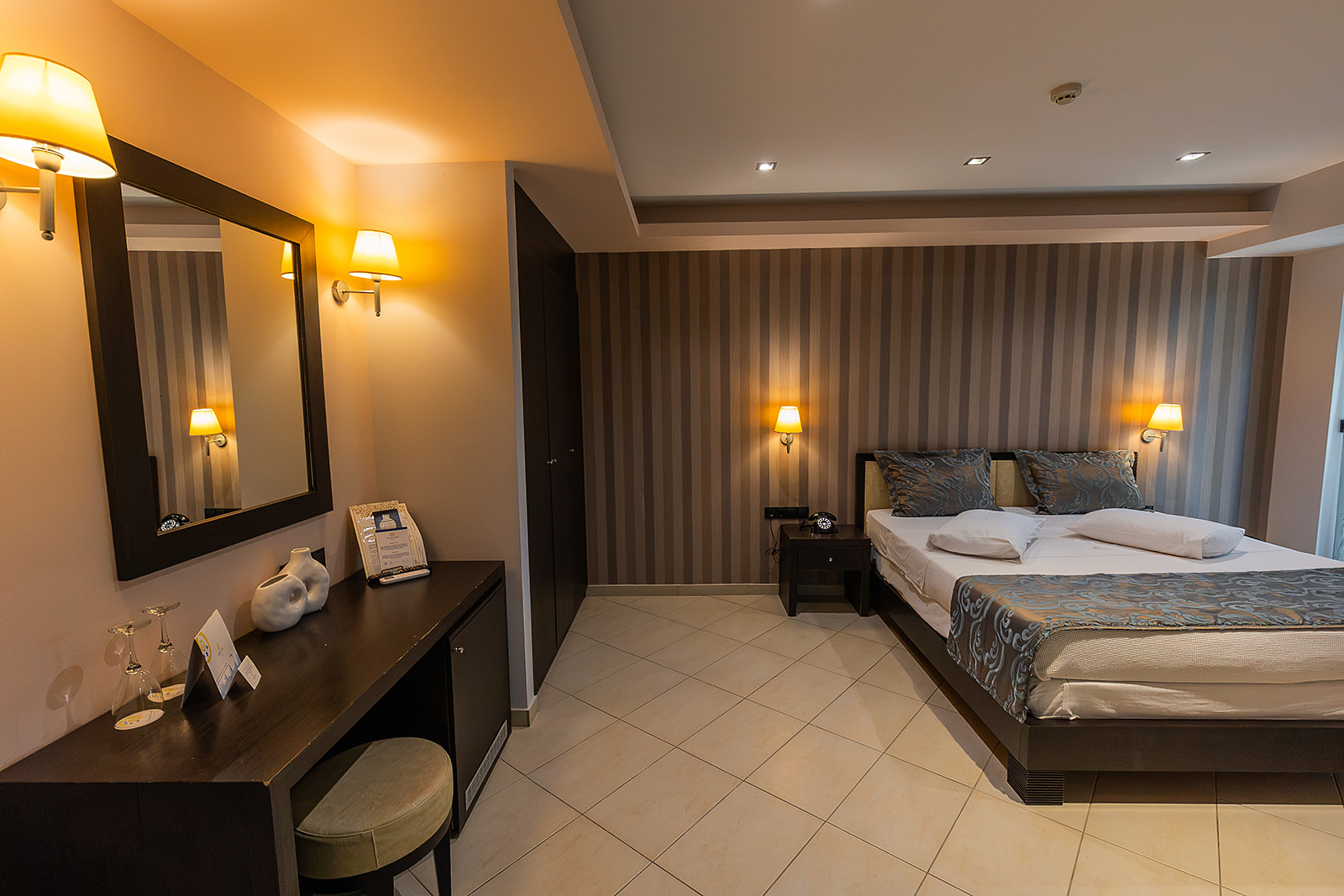 Amalias Hotel 9/45