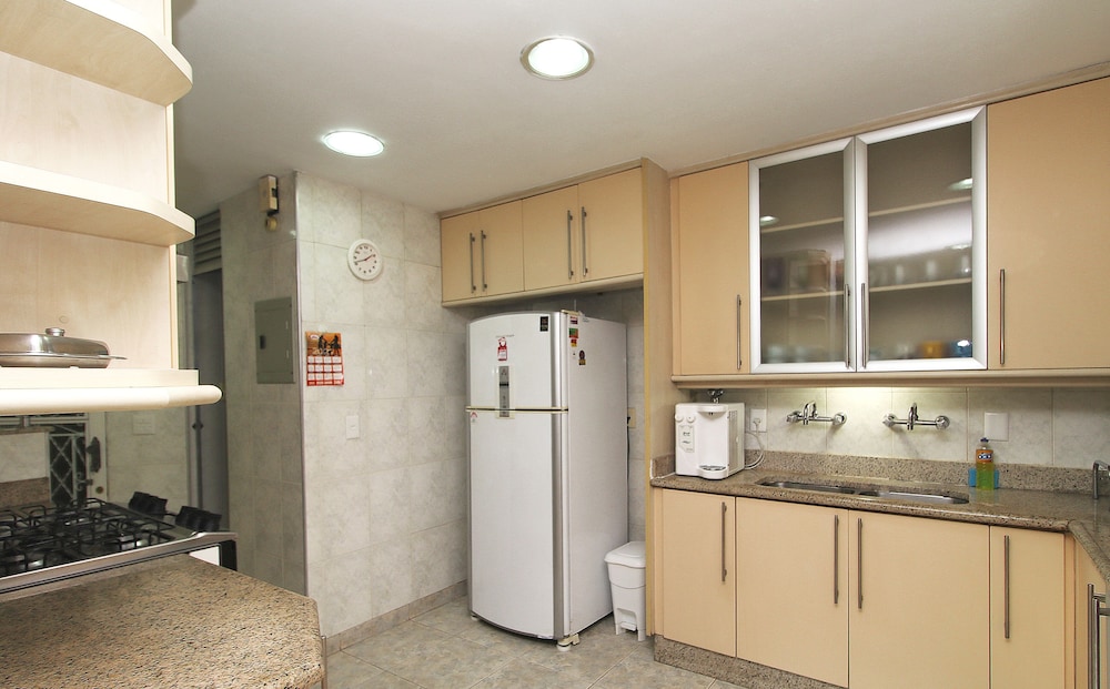 Mz Apartments Raul Pompeia 27/28